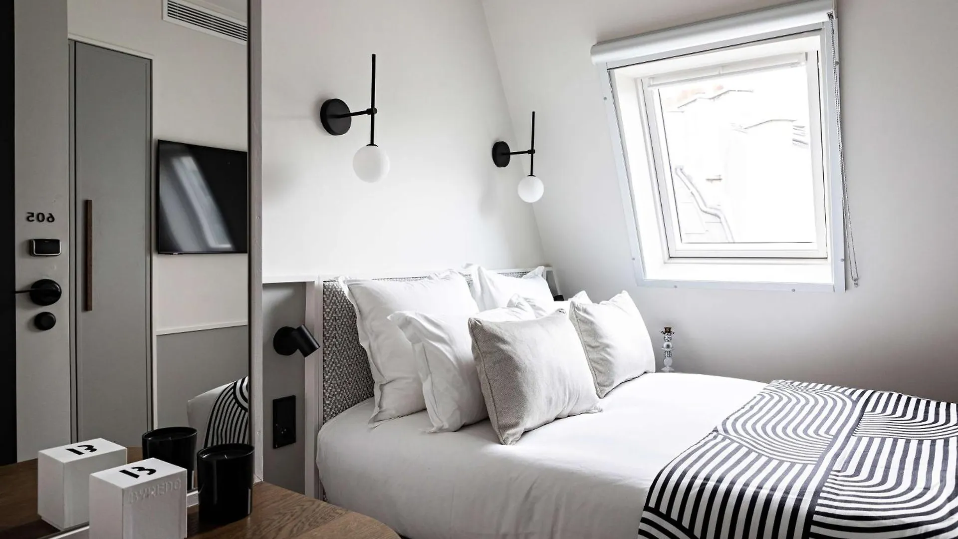 Western Premier The Blake Gare Saint Lazare 4*