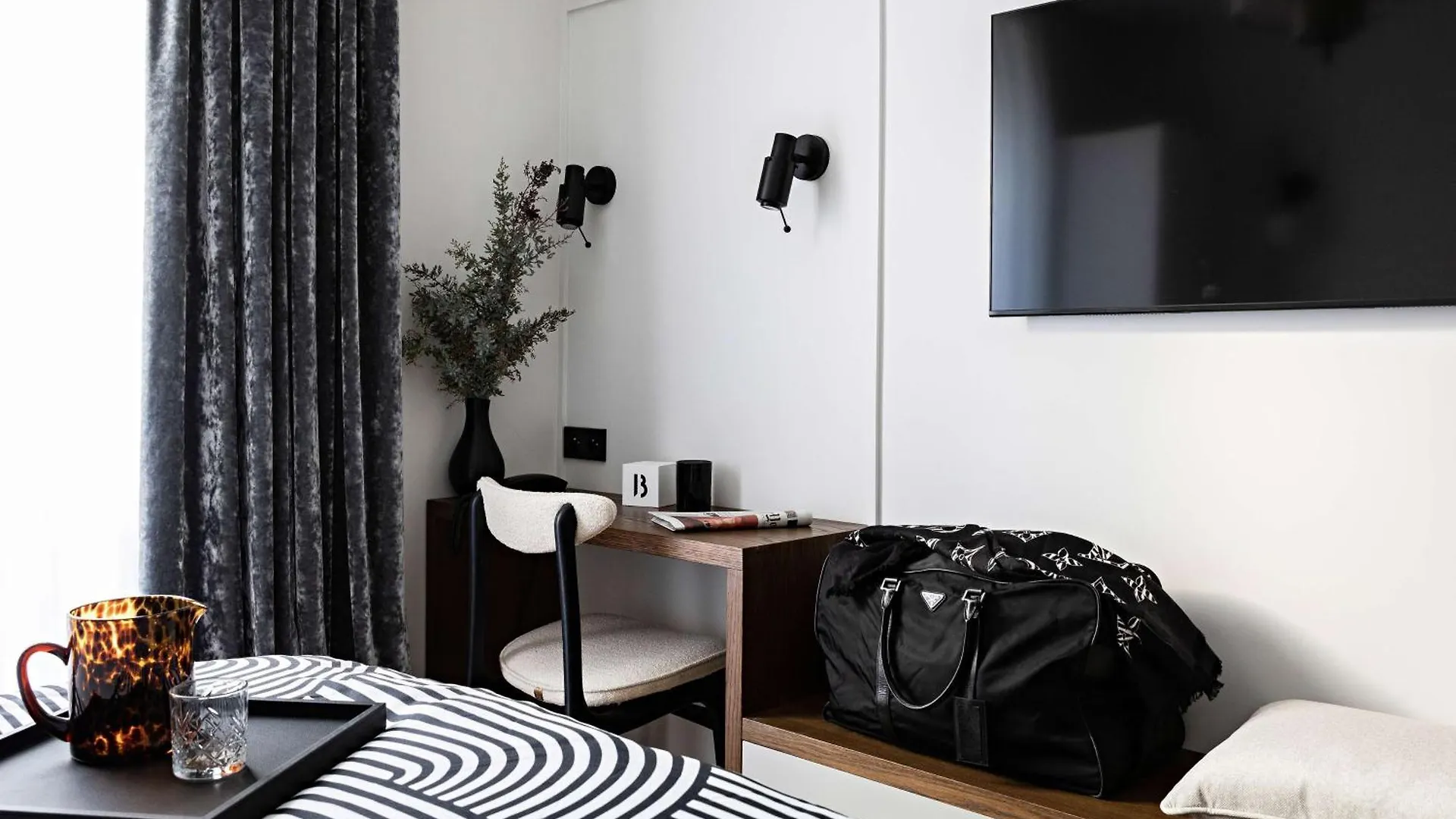 Western Premier The Blake Gare Saint Lazare Hotel 4*