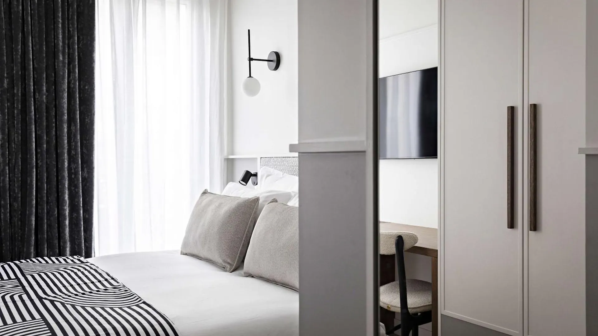 Hotel Western Premier The Blake Gare Saint Lazare 4*